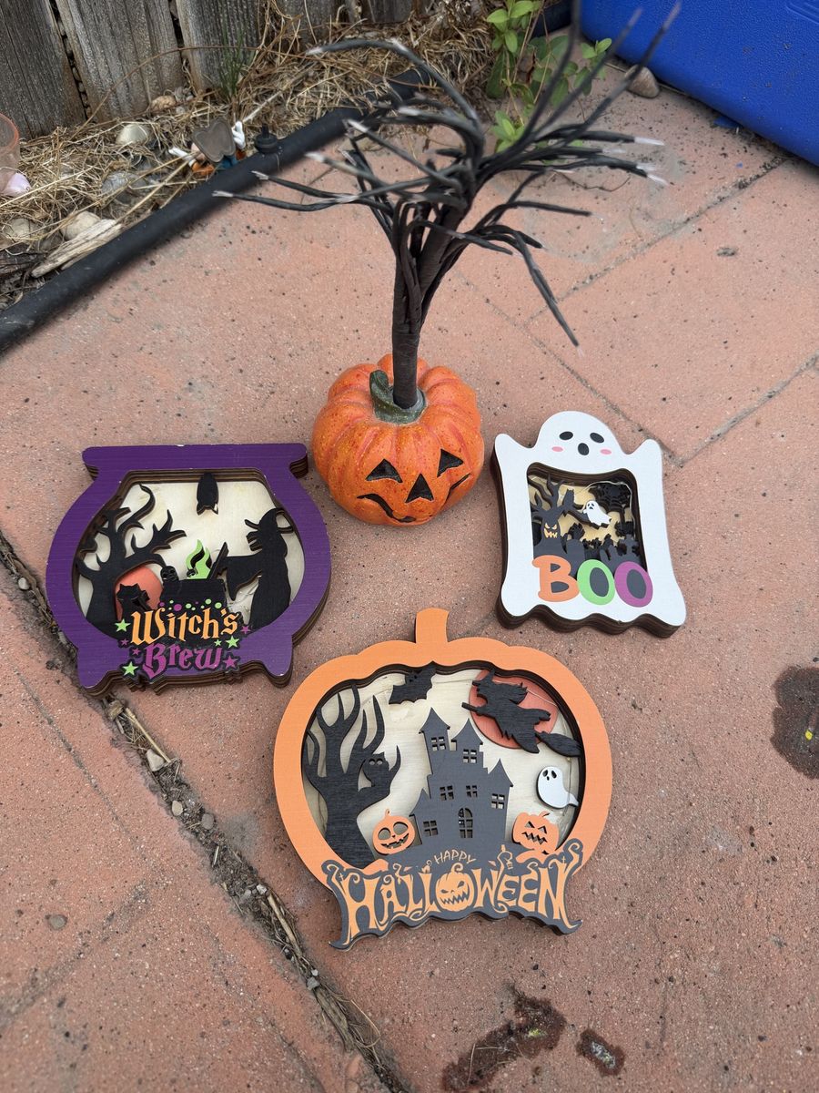 Lot of 5 Halloween Tiered Tray Decor Wooden Signs Pumpkin Tree