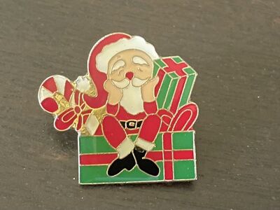 Vintage Enamel Santa Claus Pin Like New