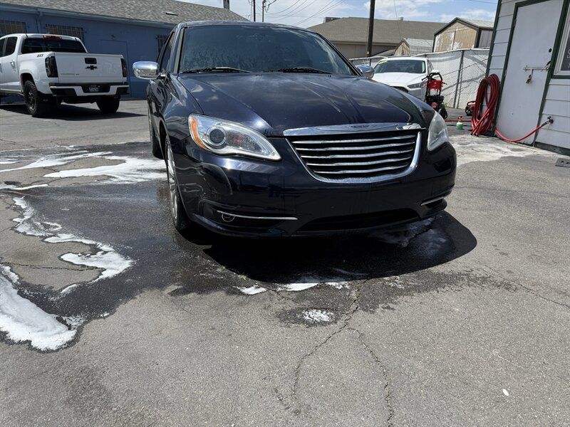 2012 Chrysler 200 Limited