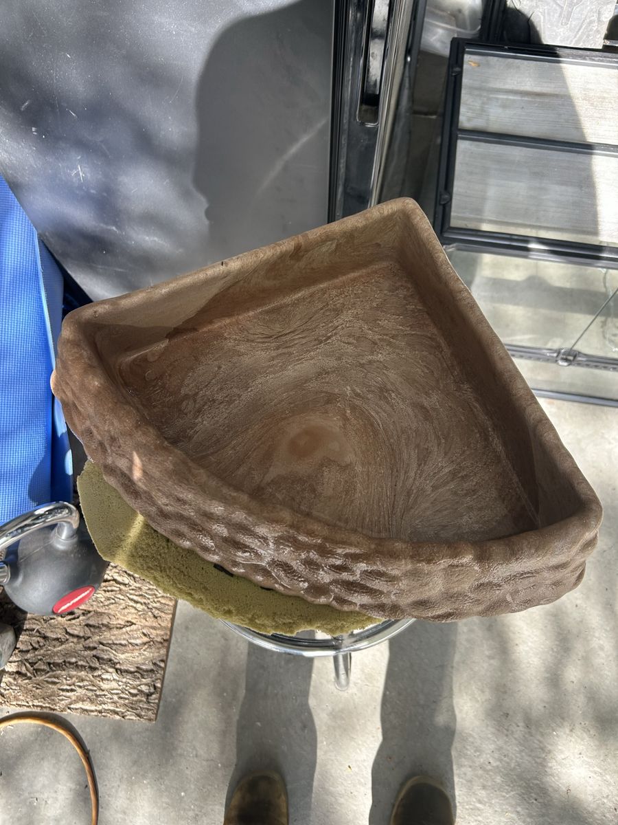 Corner bowl