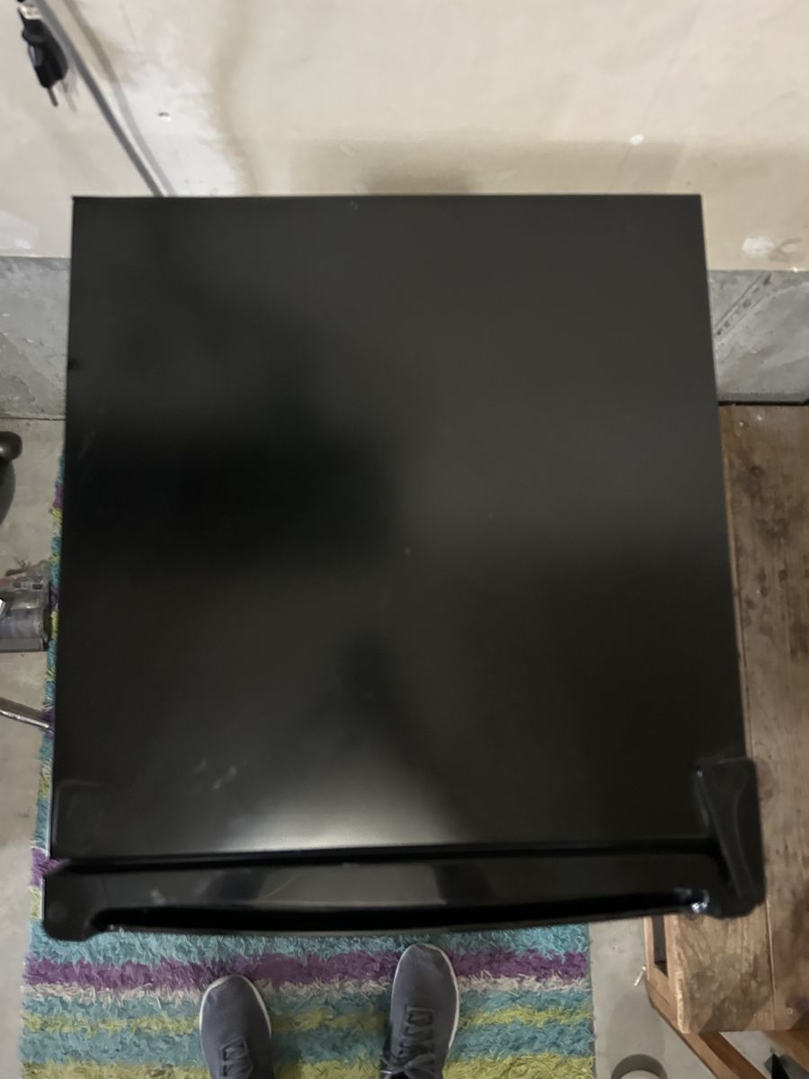 Main image 3