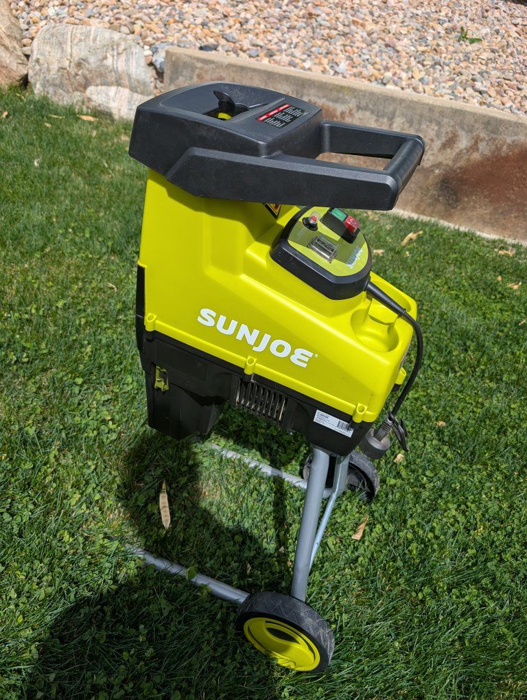 Sunjoe Electric Woodchipper Shredder