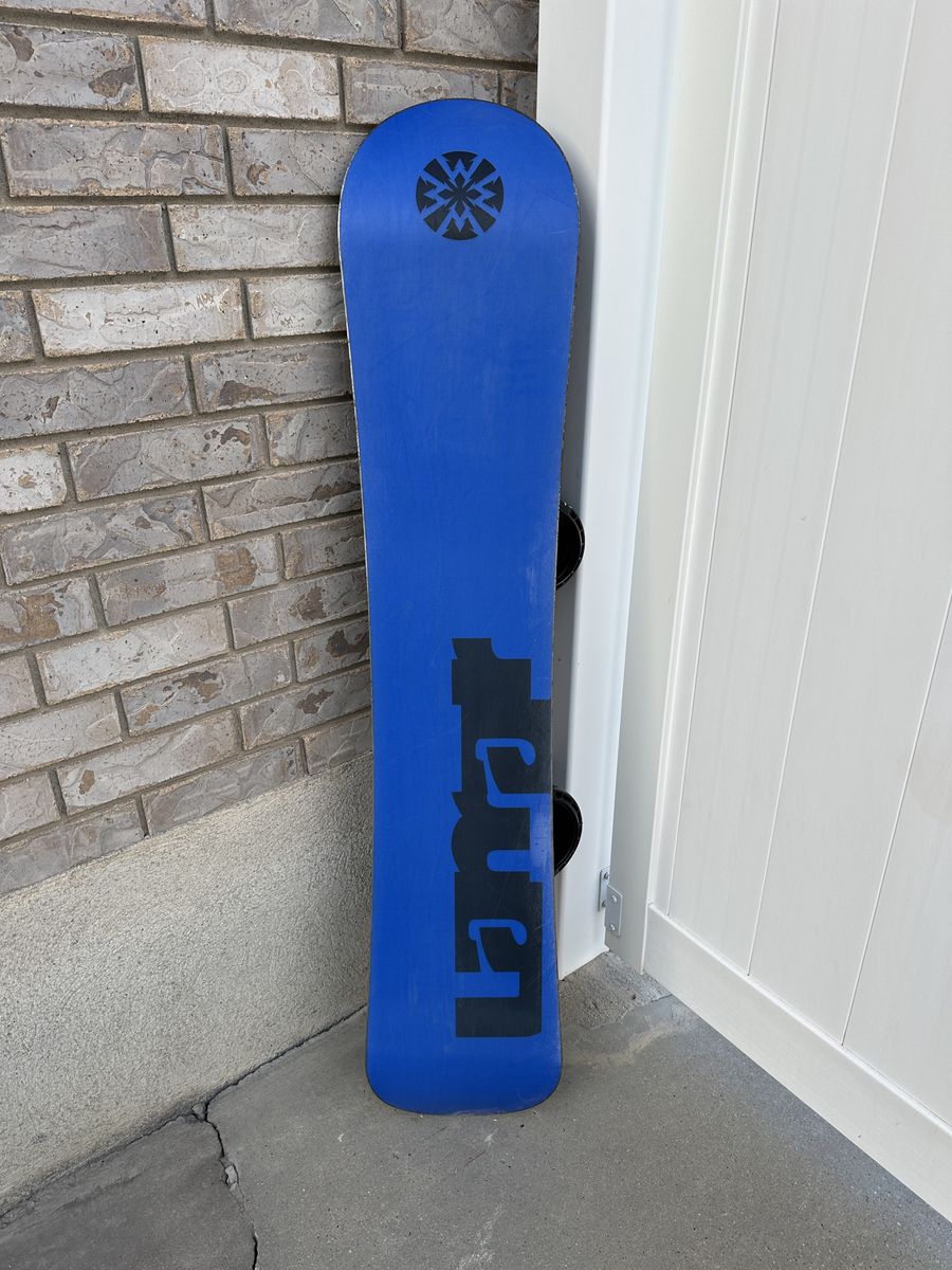 Lamar Snowboard with Bindings