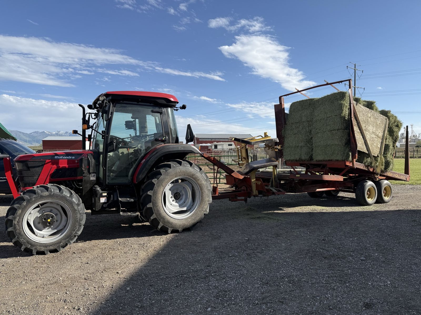 New Holland 1032 Bale Wagon