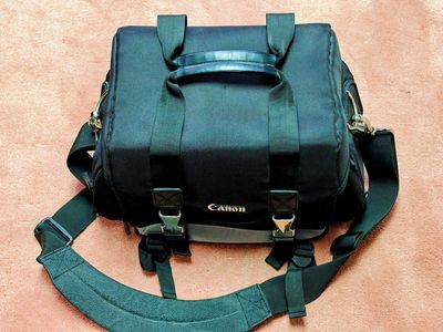 Genuine Canon professional camera bag