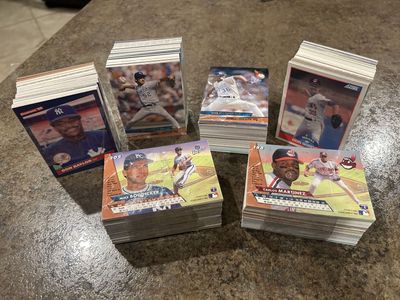 ~ 600 baseball cards