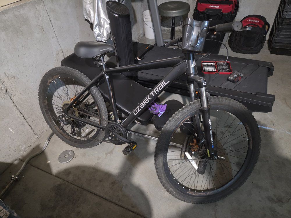 Adult ozark trail mountain bike