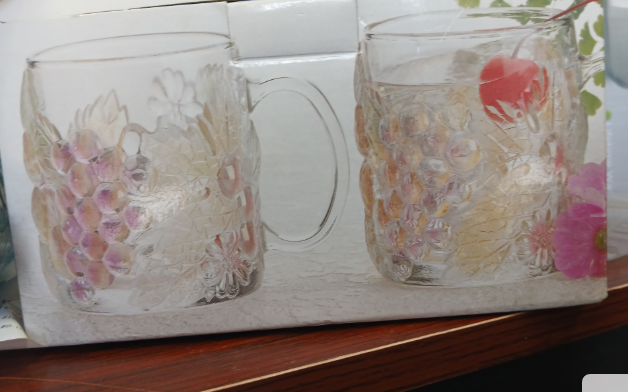 Cornucopia Frosted Grape Glass Mugs - Set of 2, Embossed Grape Design, Clear-Fragiles