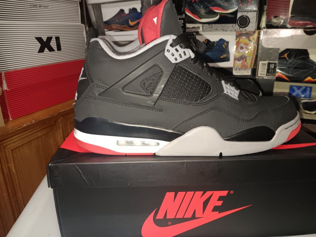 2019 Air Jordan 4 Retro OG "Bred"