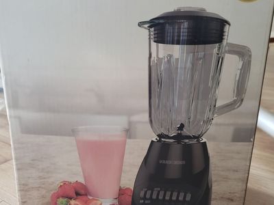 Black+Decker BL2010BG 550W Blender with Glass Jar & 10 Speeds