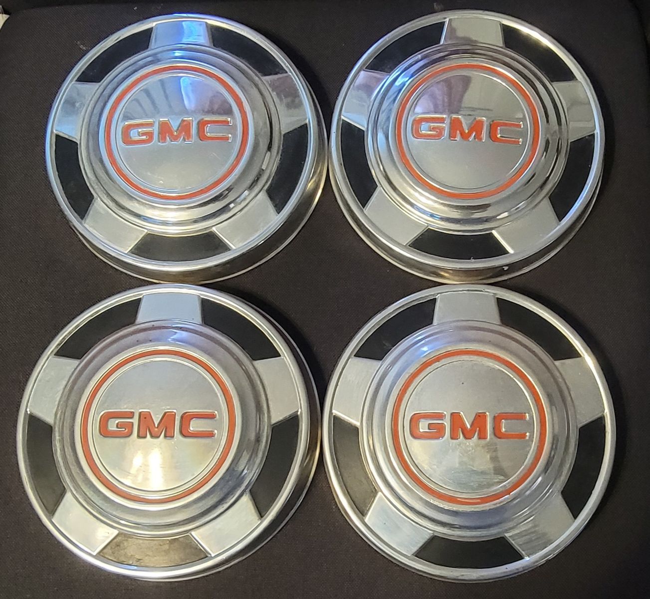 OEM GMC Dog Dish Hubcaps 1973-1987 Squarebody Truck Suburban Jimmy 1/2 Ton Set 4