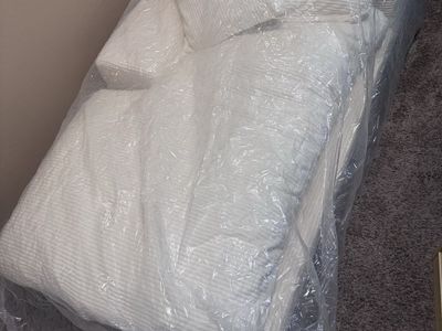 New lounge chaise