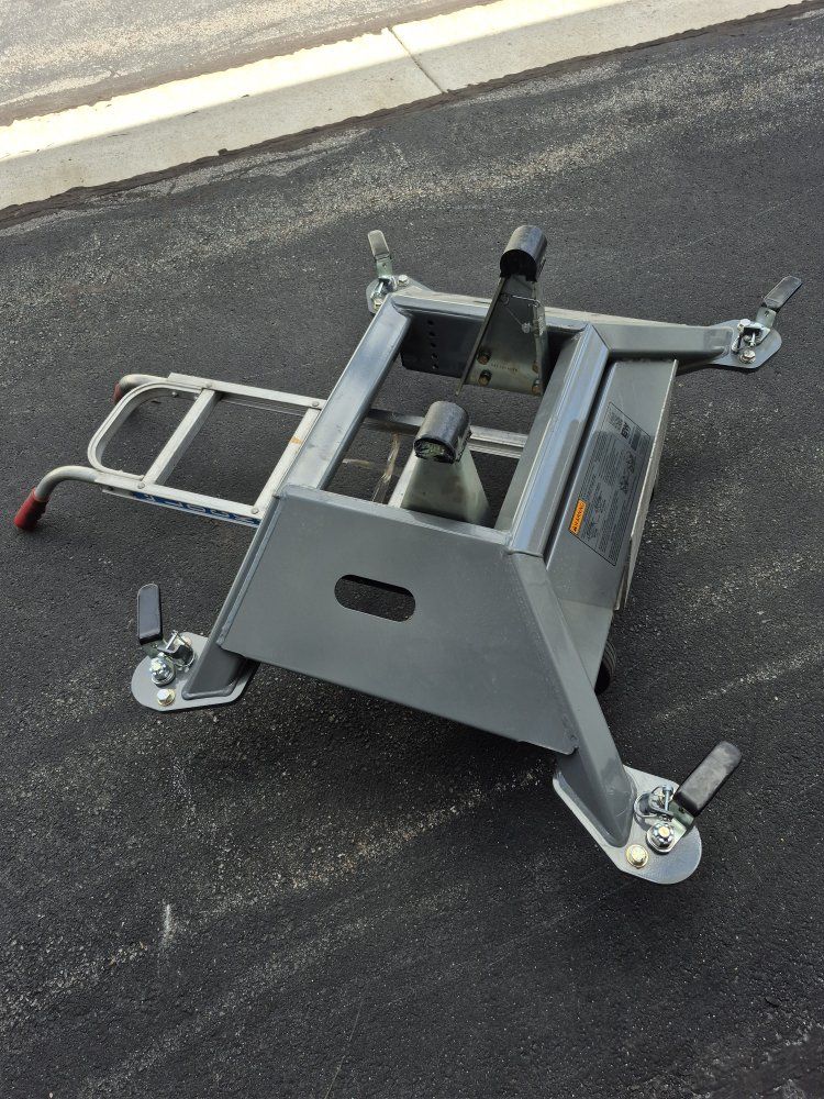 B&W Fifth Wheel Hitch Caddy / Dolly with Wheels and Handle