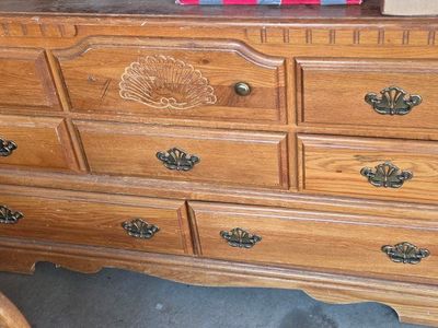 Solid Oak Queen Bedroom Set