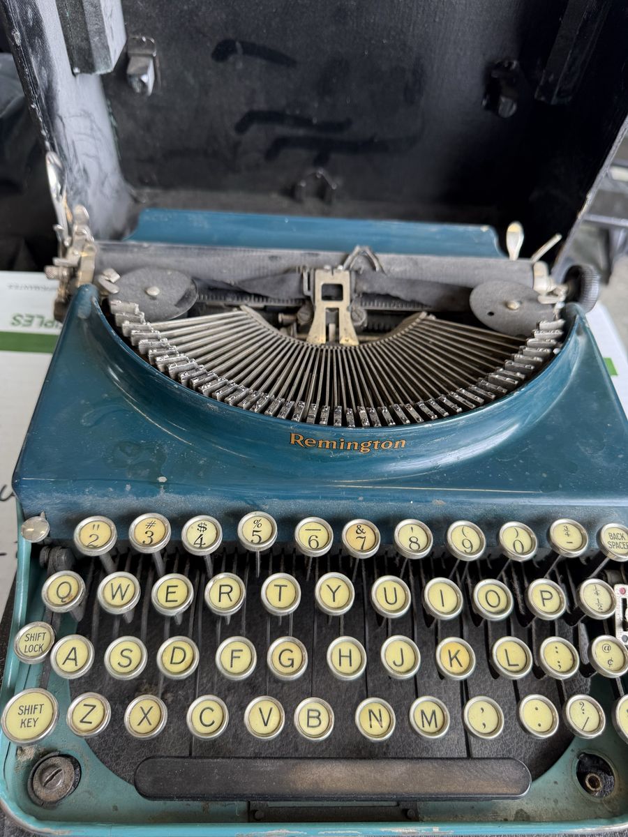Typewriter Vintage
