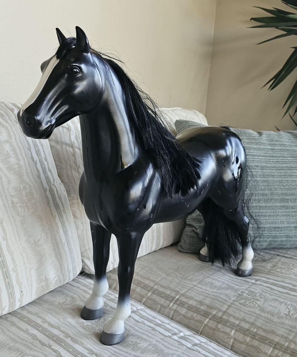 Large Black Plastic Toy Horse with Mane and Tail - 20"×20"