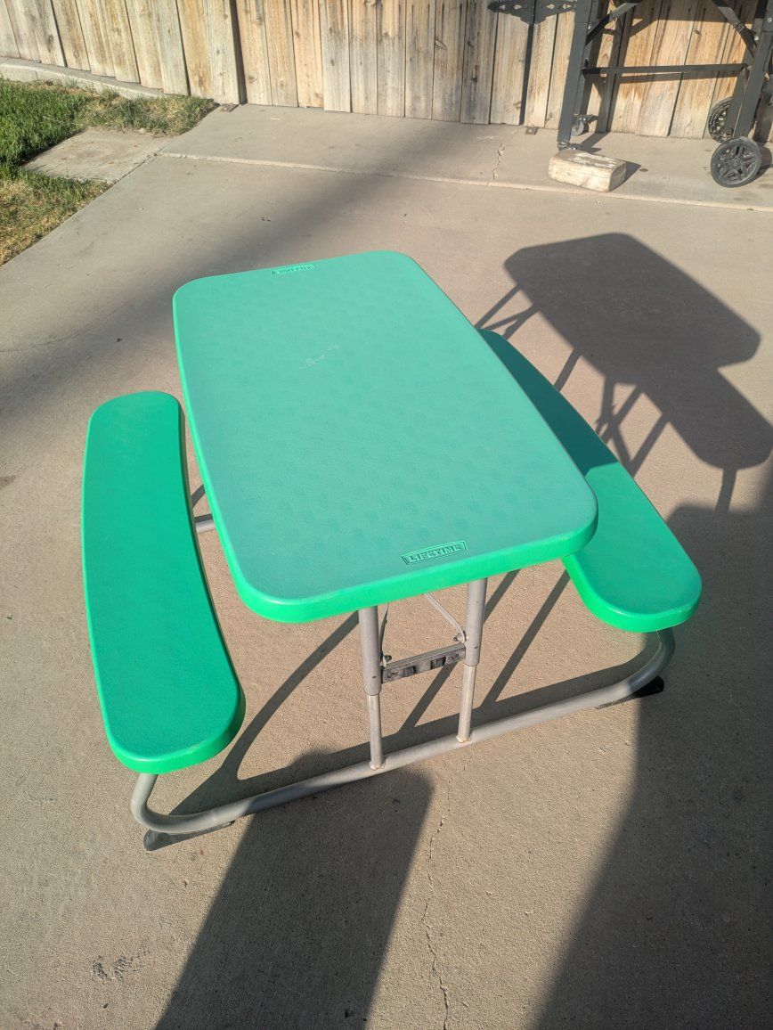 Lifetime Kids' Picnic Table