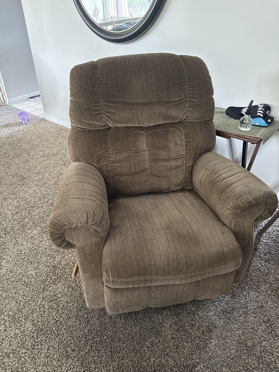 Lazy boy recliner $100 obo