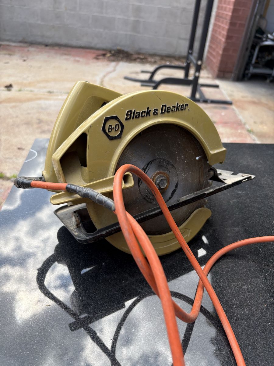 Black & Decker 7308 7 1/4" Circular Saw