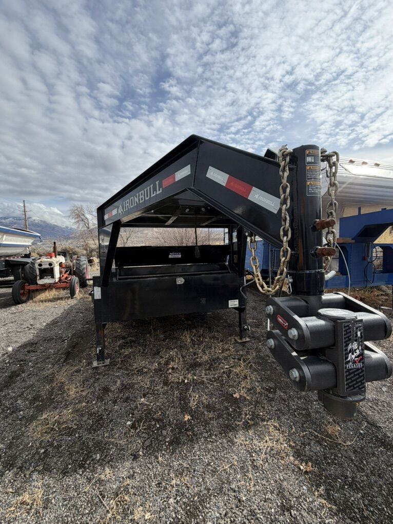 2022 30ft Iron Bull gooseneck