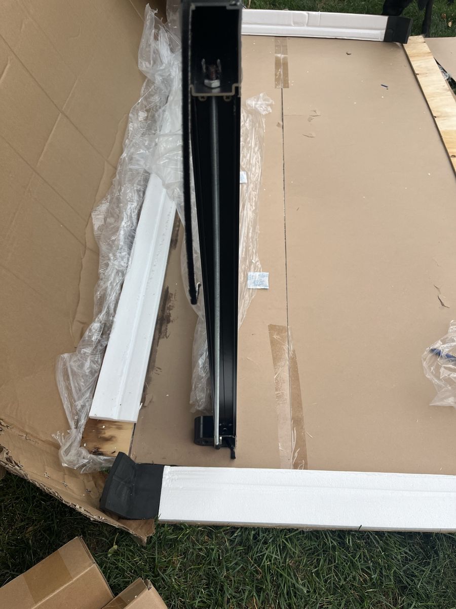 Main image 6