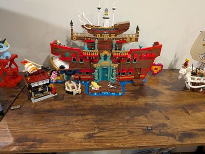 Lego one piece builds w/ manual