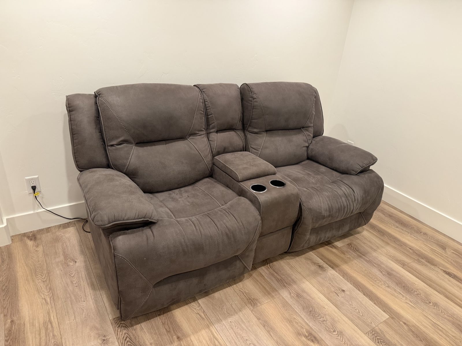 Recliner sofa 