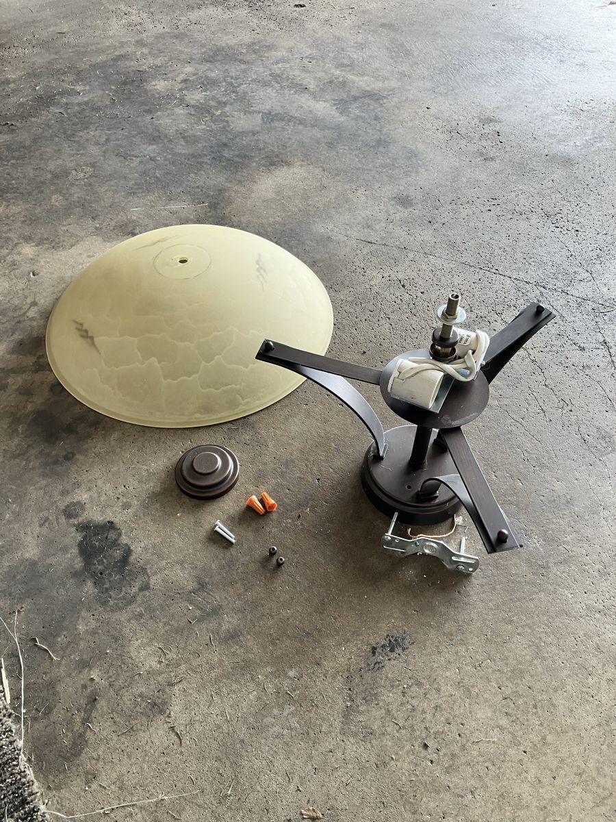 Free light fixture