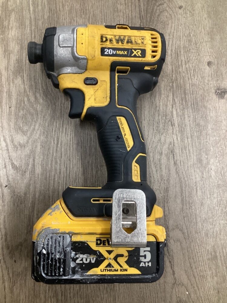 DEWALT 20V IMPACT W/ 5AH BATTERY