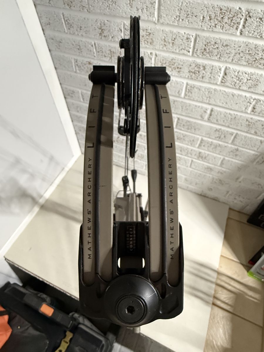Main image 3