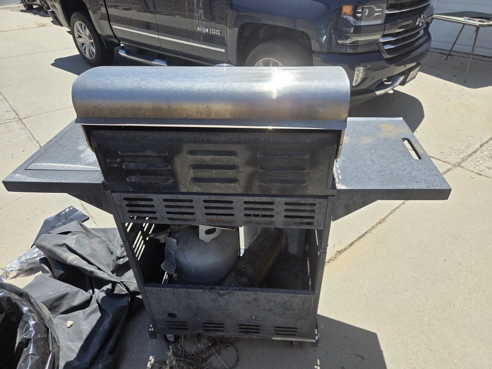 Kenmore Stainless Steel Gas Grill and Propane Tank - Outdoor BBQ