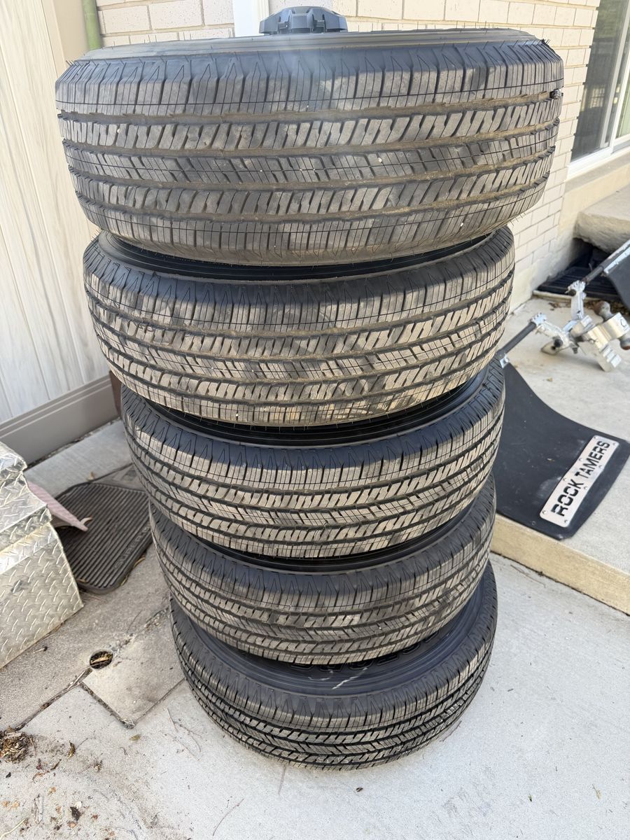 NEW! Set of 5 275/75/16 Bridgestone tires