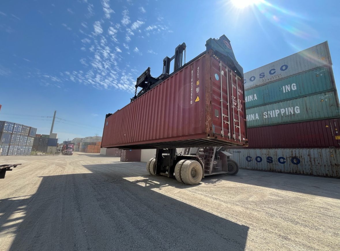 Shipping Containers near Vegas-Wind and Watertight