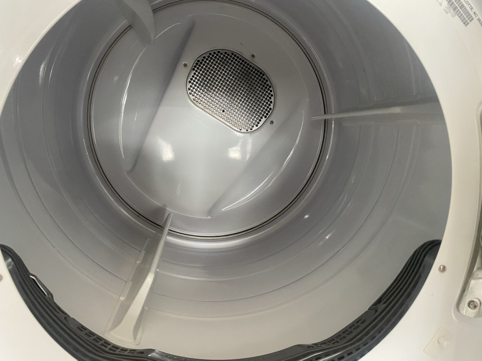 Main image 3