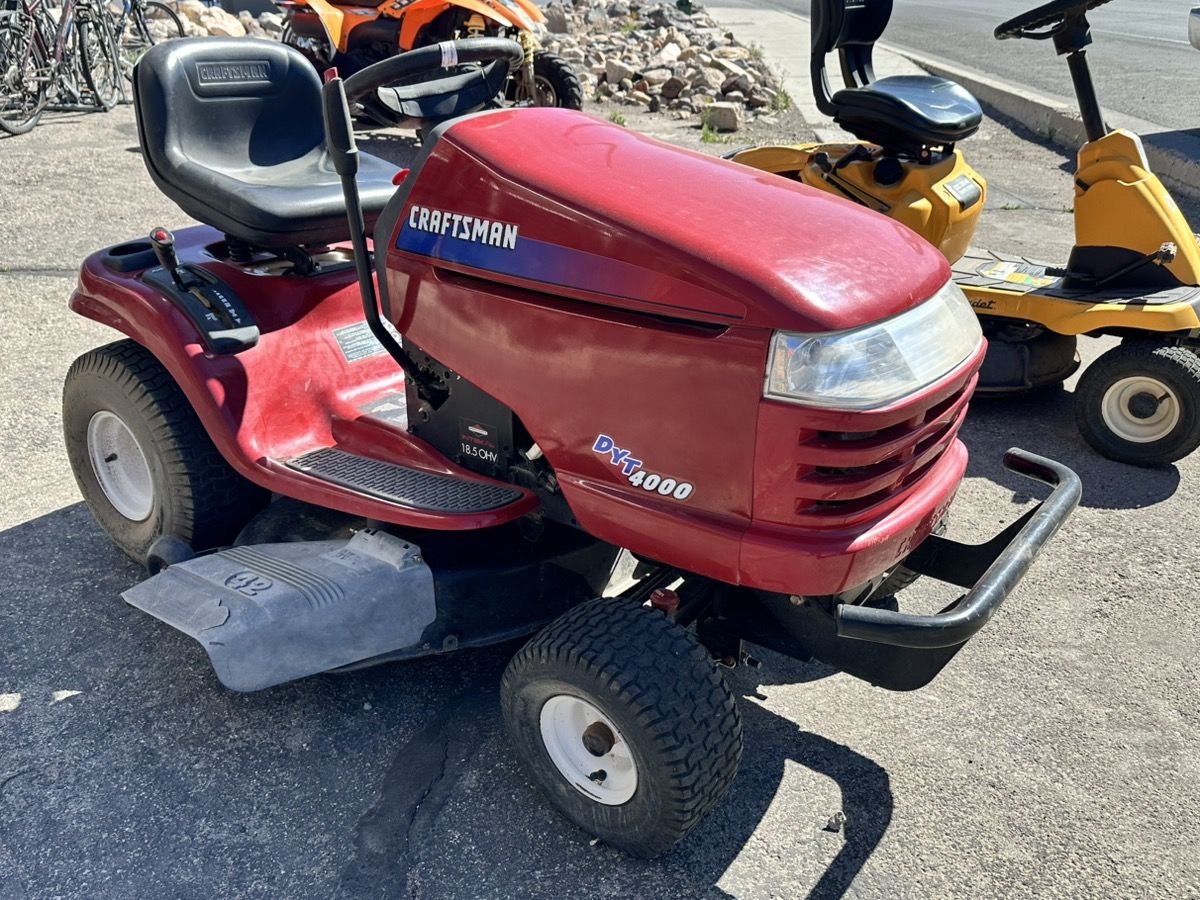 CRAFTSMAN DYT 4000 RIDING LAWN TRACTOR #WCP039141