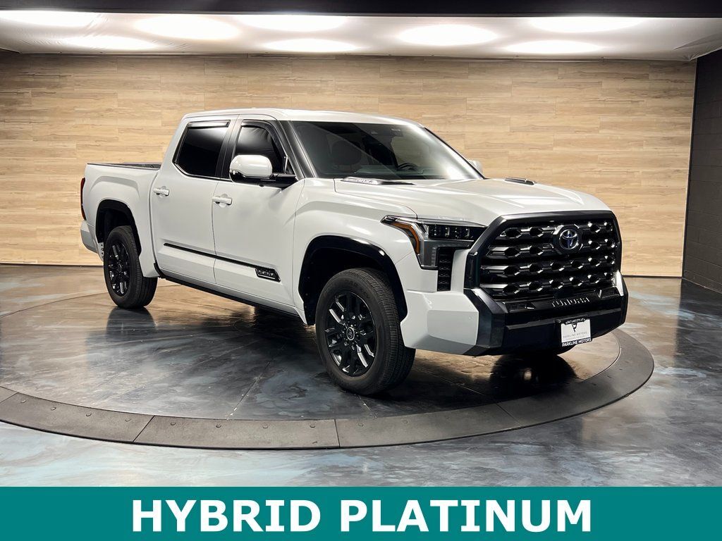 2024 Toyota Tundra Platinum HV