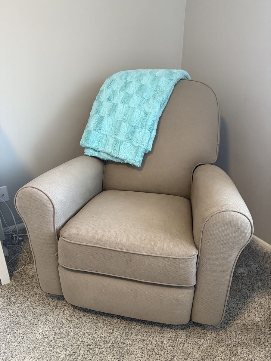 Nursing Chair 360• swivel rocking