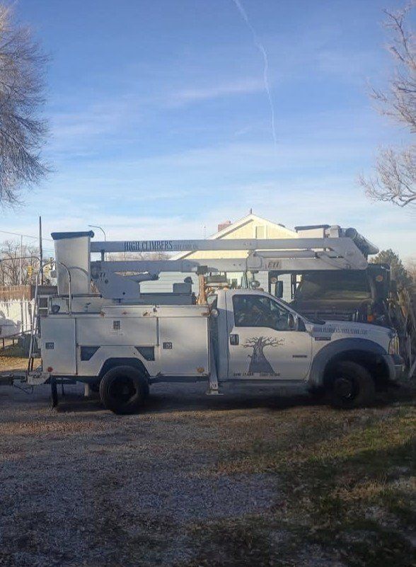 2007 F650 Bucket/Boom Truck