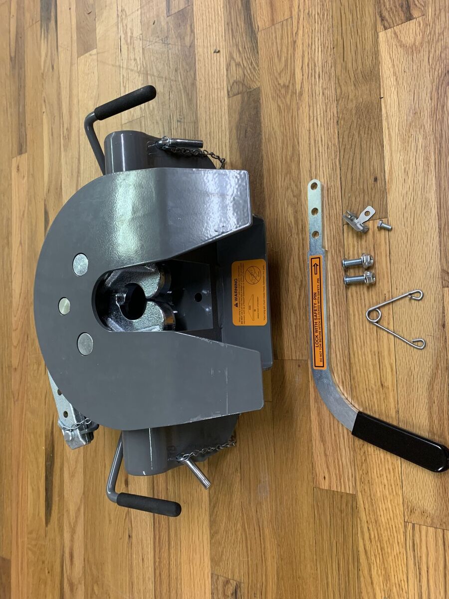 B&W Trailer Hitches Companion Head Unit 5th Wheel Coupler Towing Universal Fitment B&W RVC3006