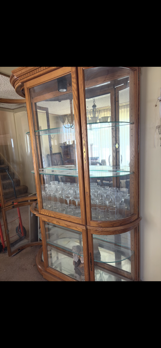 Vintage, fullsized oak bow front china cabinet
