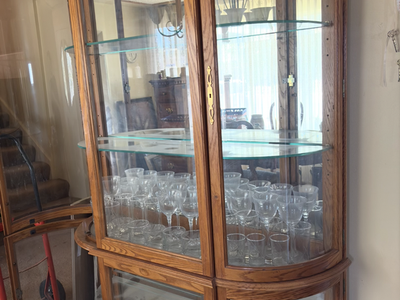 Vintage, fullsized oak bow front china cabinet
