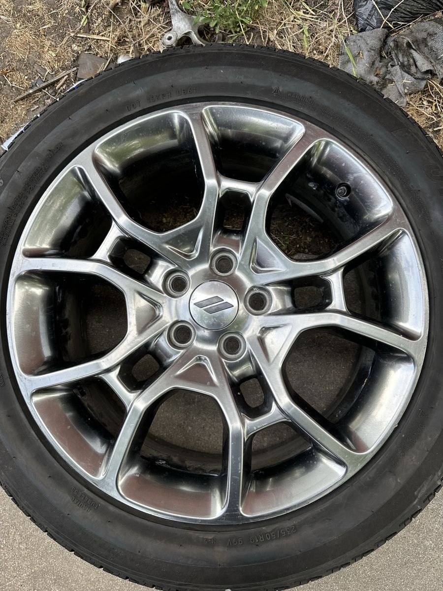 Dodge Charger Challenger OEM 19" Wheel & Tire Set - Chrome Finish, 235/50R19 99V M+S