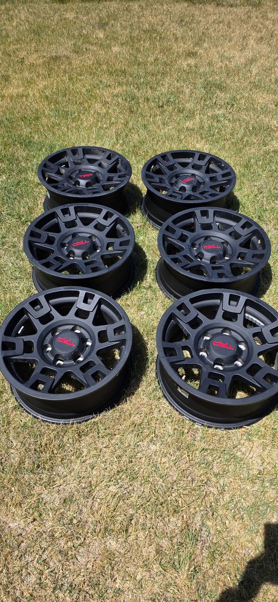 6 Black TRD 17” Wheels - 4 with TPMS - Great Shape