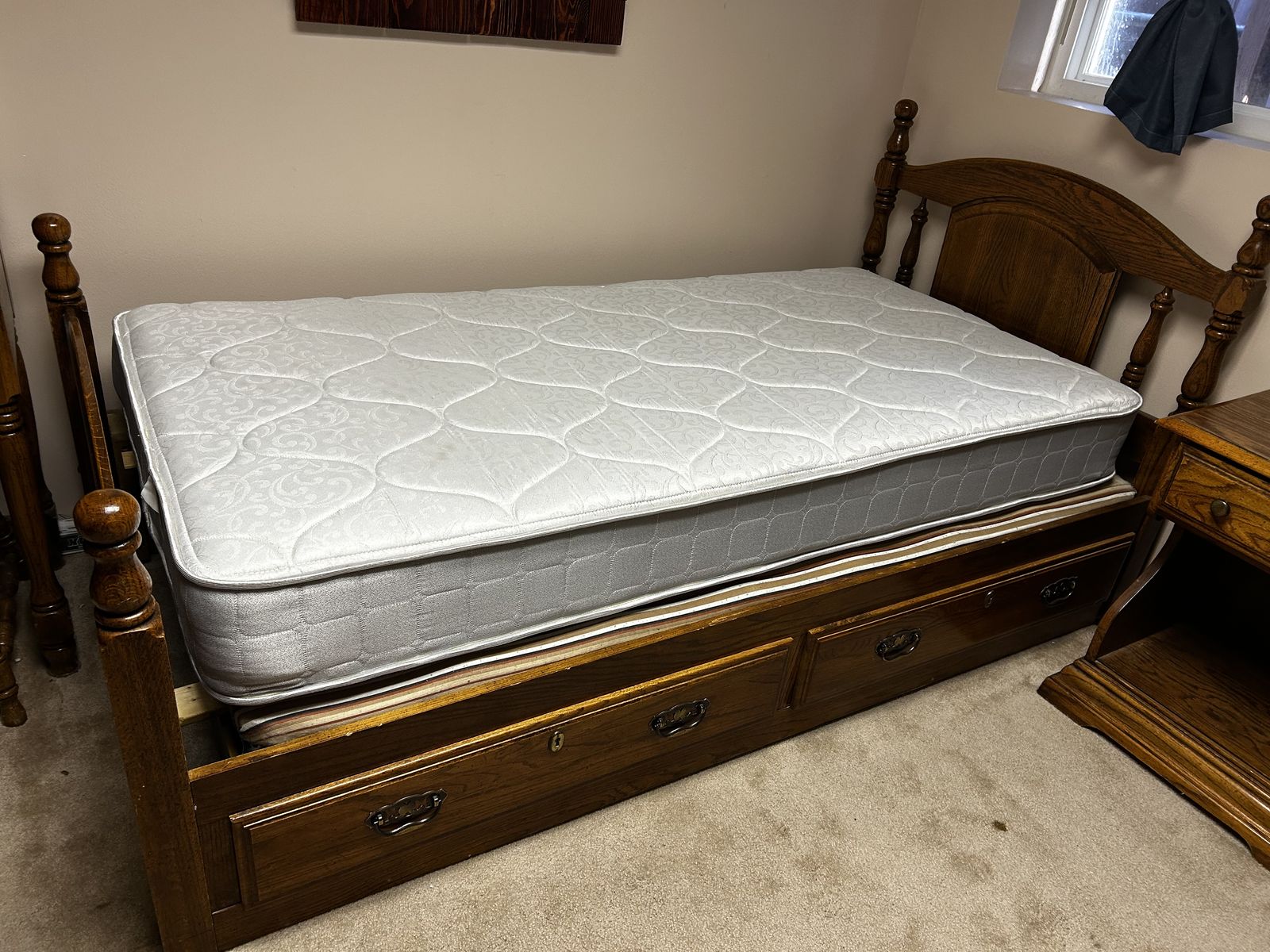 Bedroom Set Wood 6pc