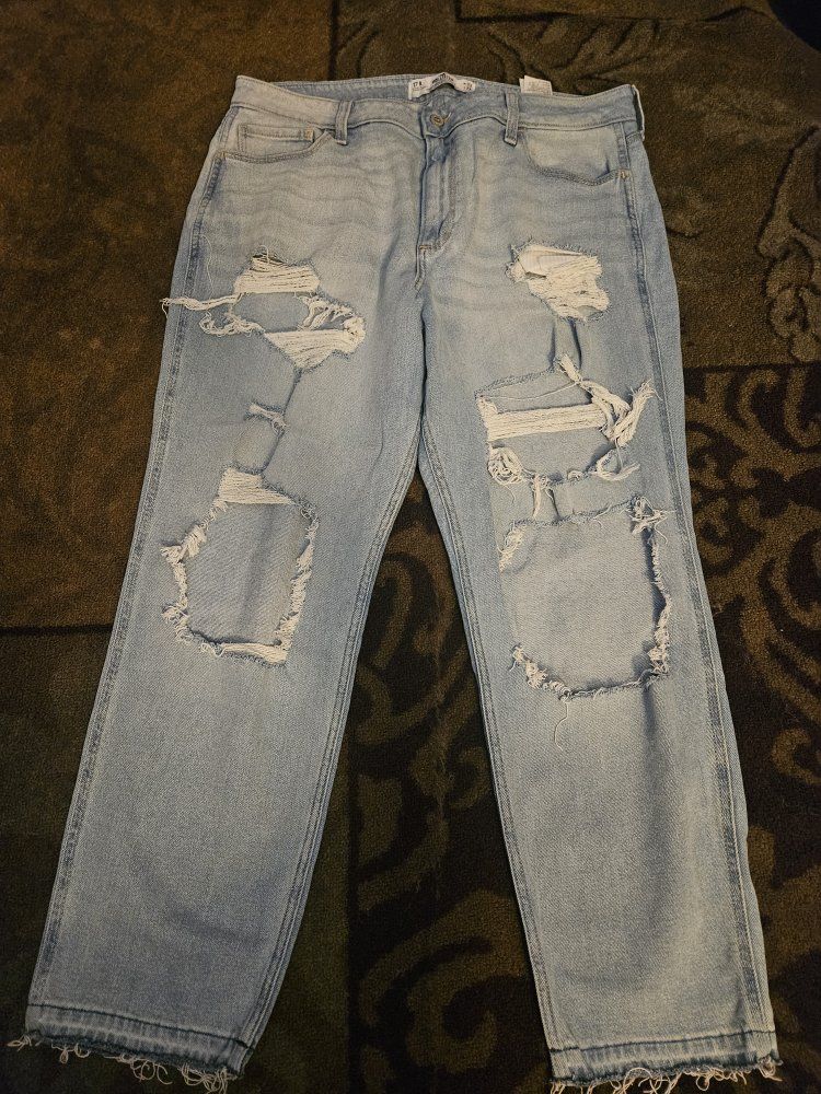 Cute Hollister Jeans For Sale!!