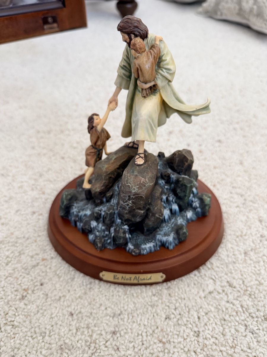 Main image 4