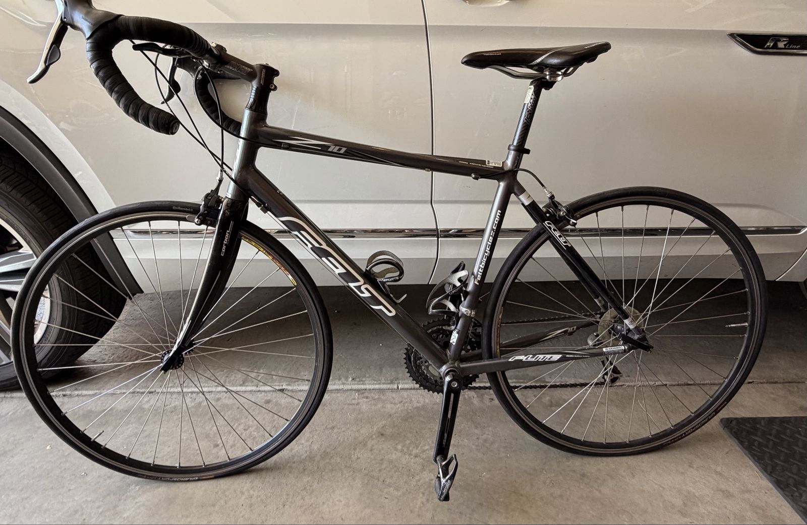 Felt Z70 Road Bike - Gray Aluminum Frame, Carbon Fork/Seatpost, Well-Maintained