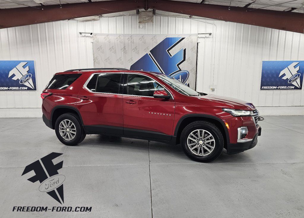 2023 Chevrolet Traverse LT Cloth