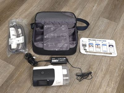 AirSense 11 AutoSet CPAP with HumidAir includes Bag, Hose, and Power Cord
