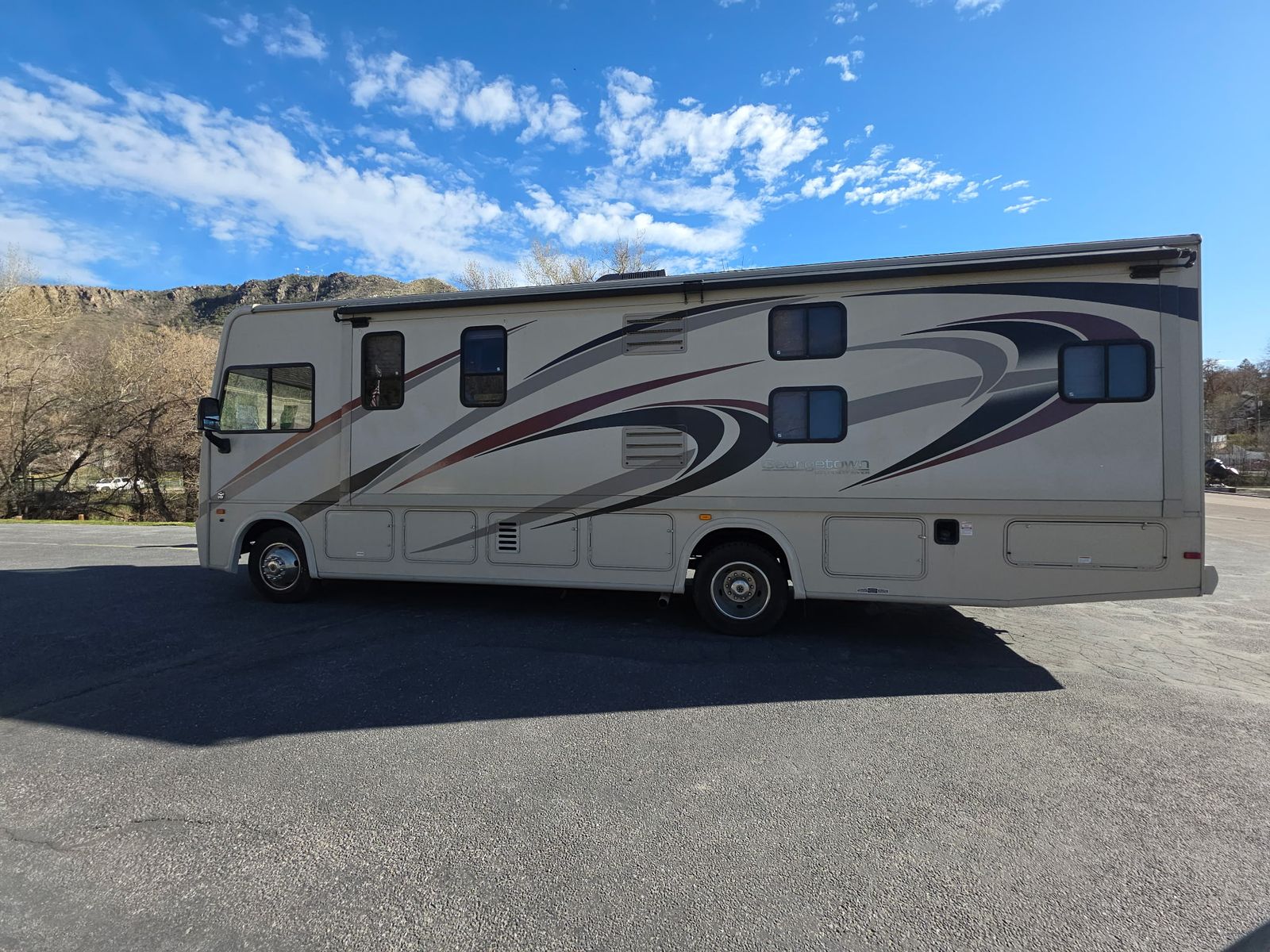 Bunk Beds Georgetown 31B Class A Motorhome W Solar